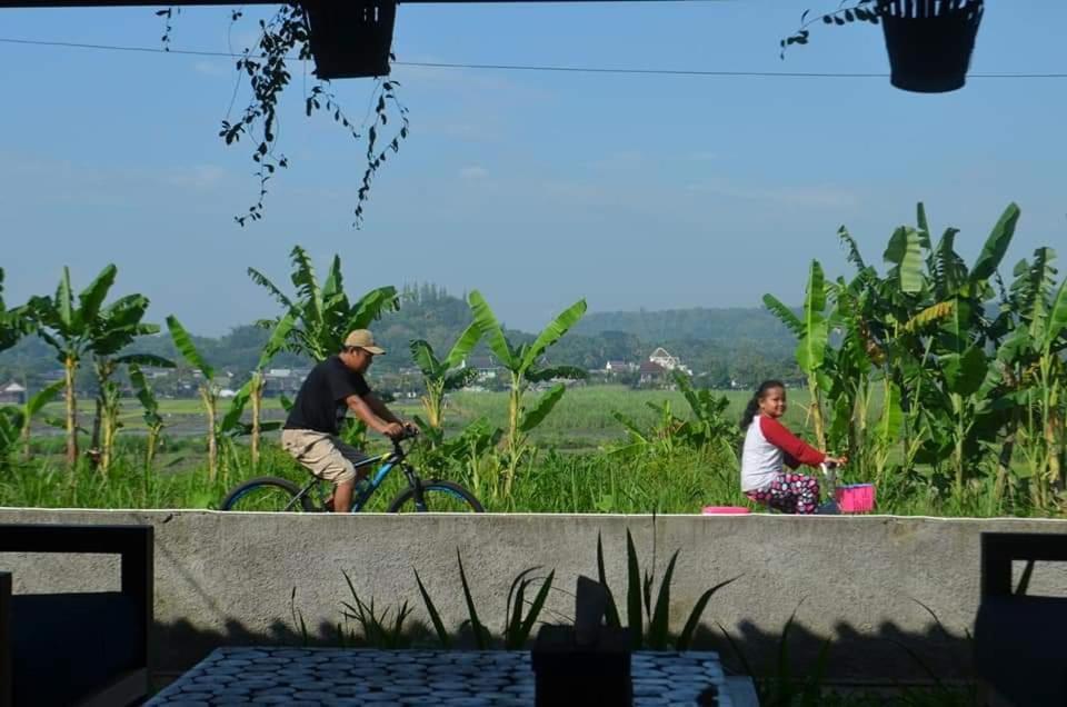 Villa Kayu Yogyakarta Exterior photo