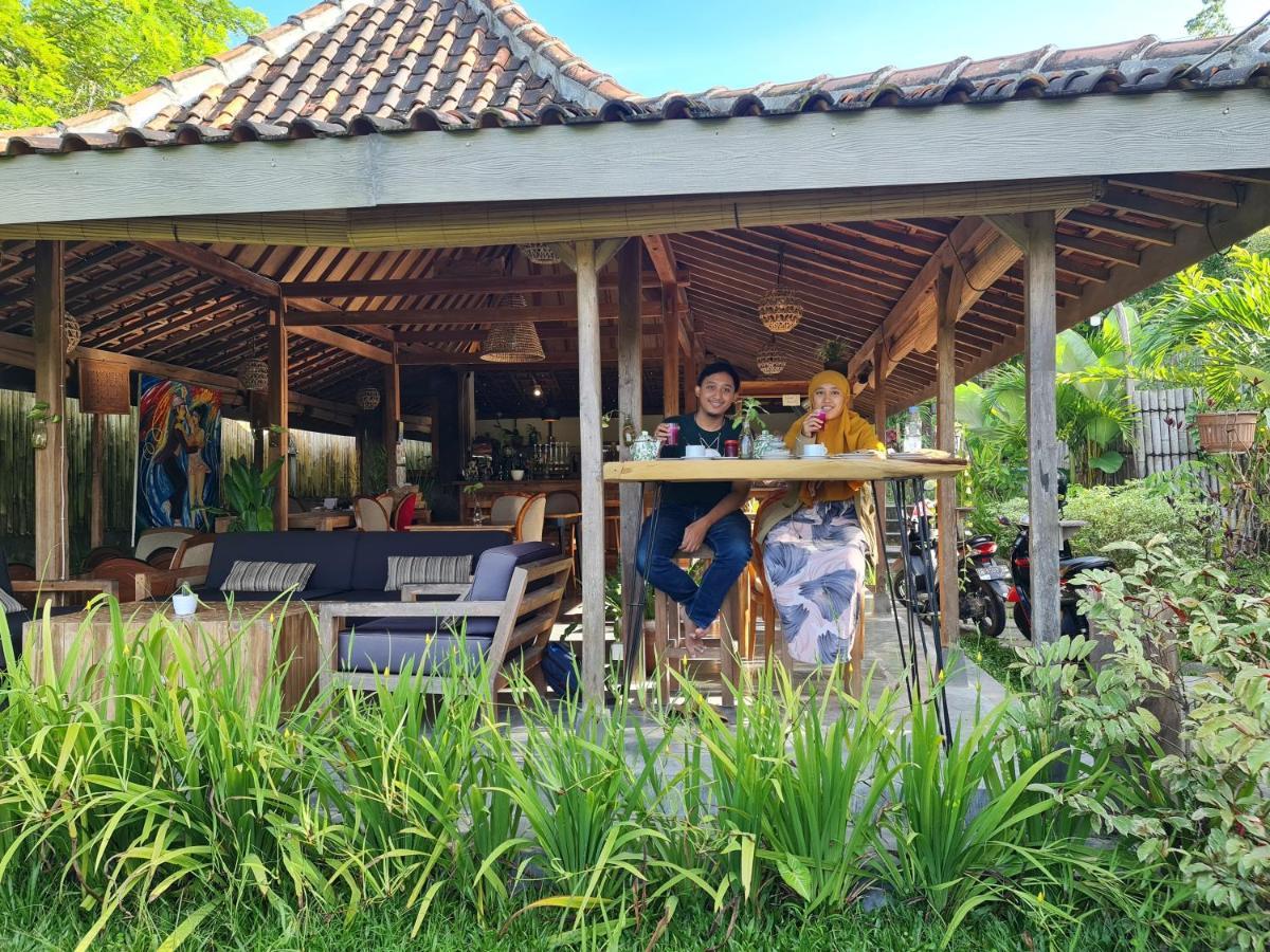 Villa Kayu Yogyakarta Exterior photo