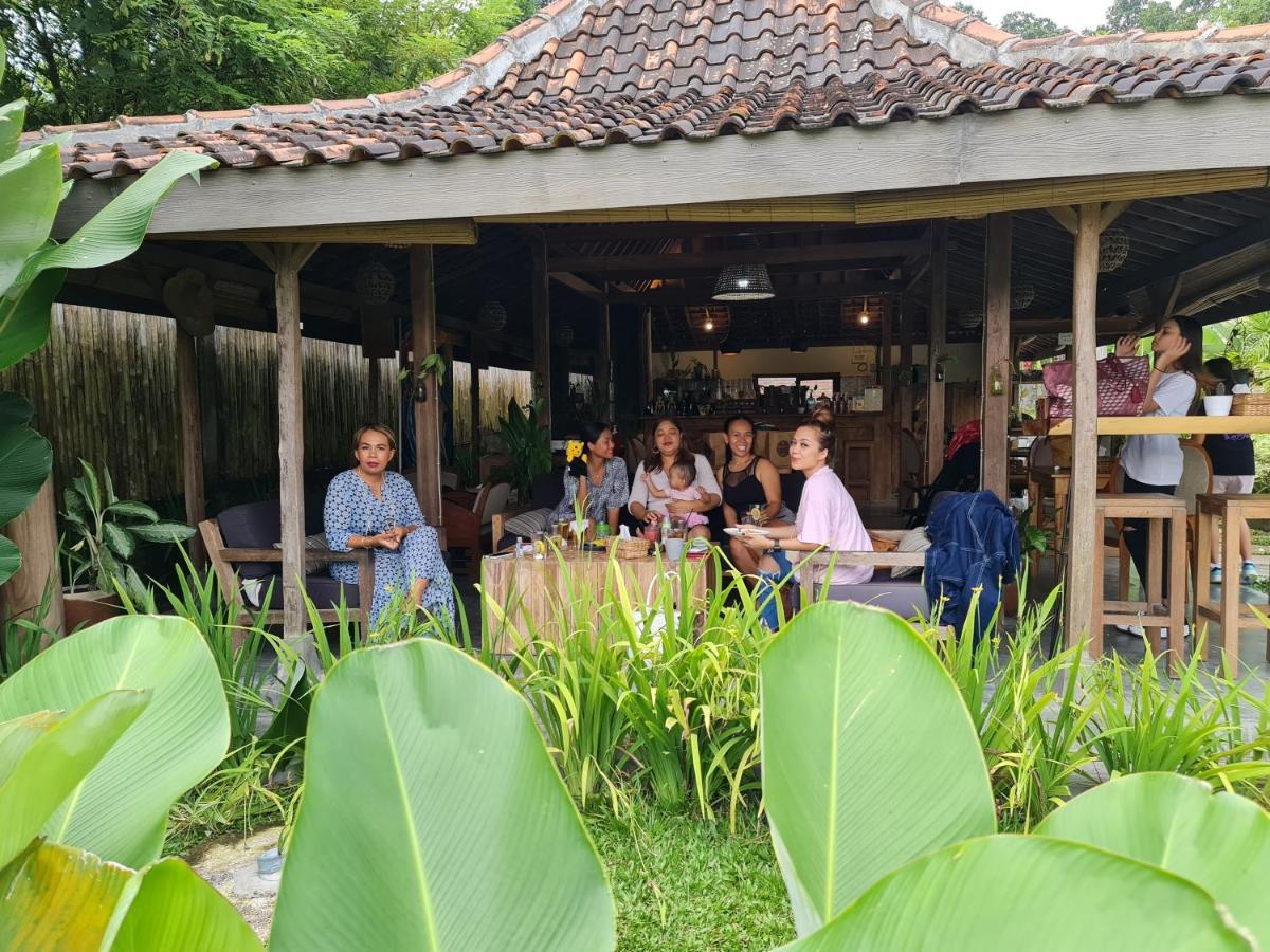 Villa Kayu Yogyakarta Exterior photo