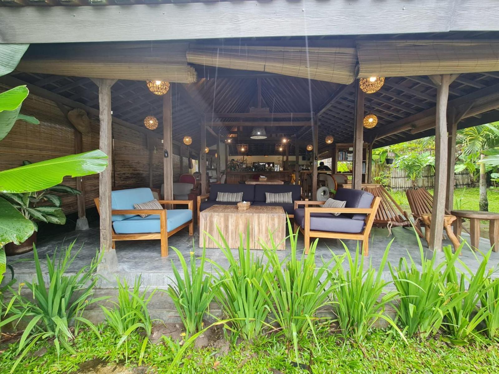 Villa Kayu Yogyakarta Exterior photo